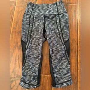 Size 4, Lululemon cropped tights, black and white pattern